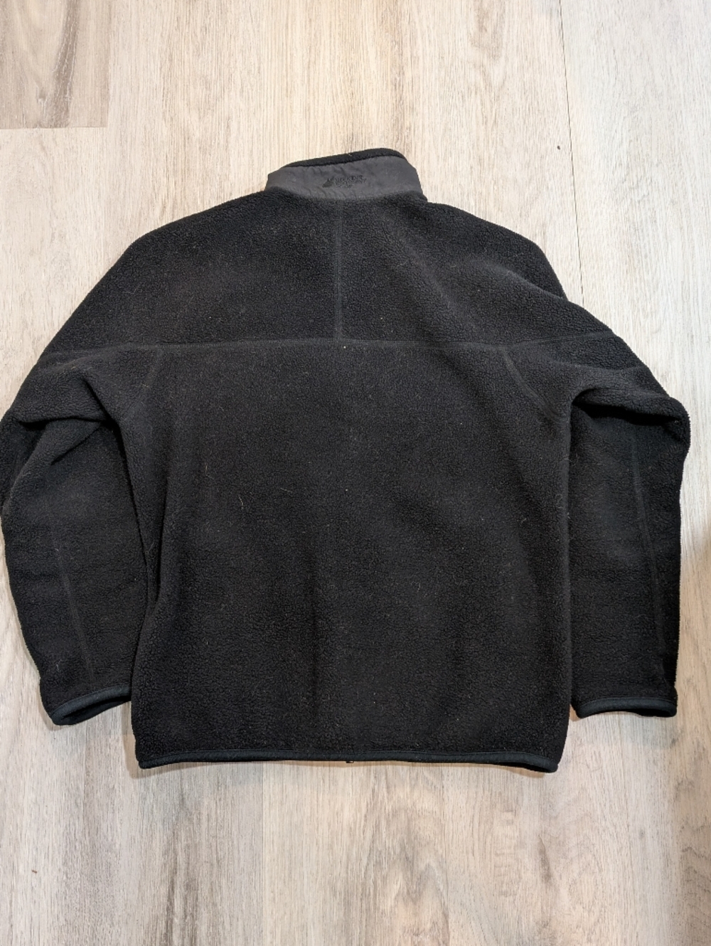 MEC Polartec Quarter Zip Fleece Pullover Black - Men’s Medium - Picture 5 of 8